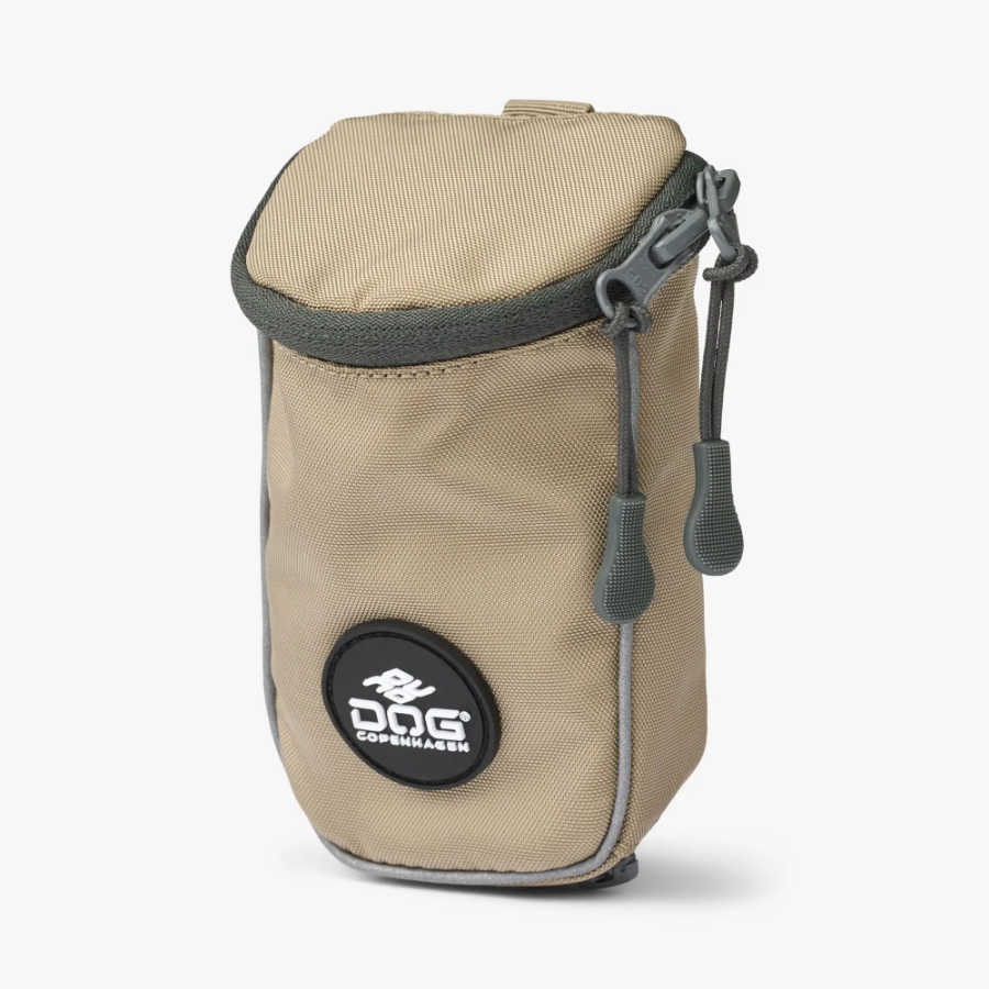 DOG Copenhagen（ドッグコペンハーゲン）のPouch Organizer™ Leash Bag（ポーチオーガナイザーリーシュバッグ）の商品写真（デューン）