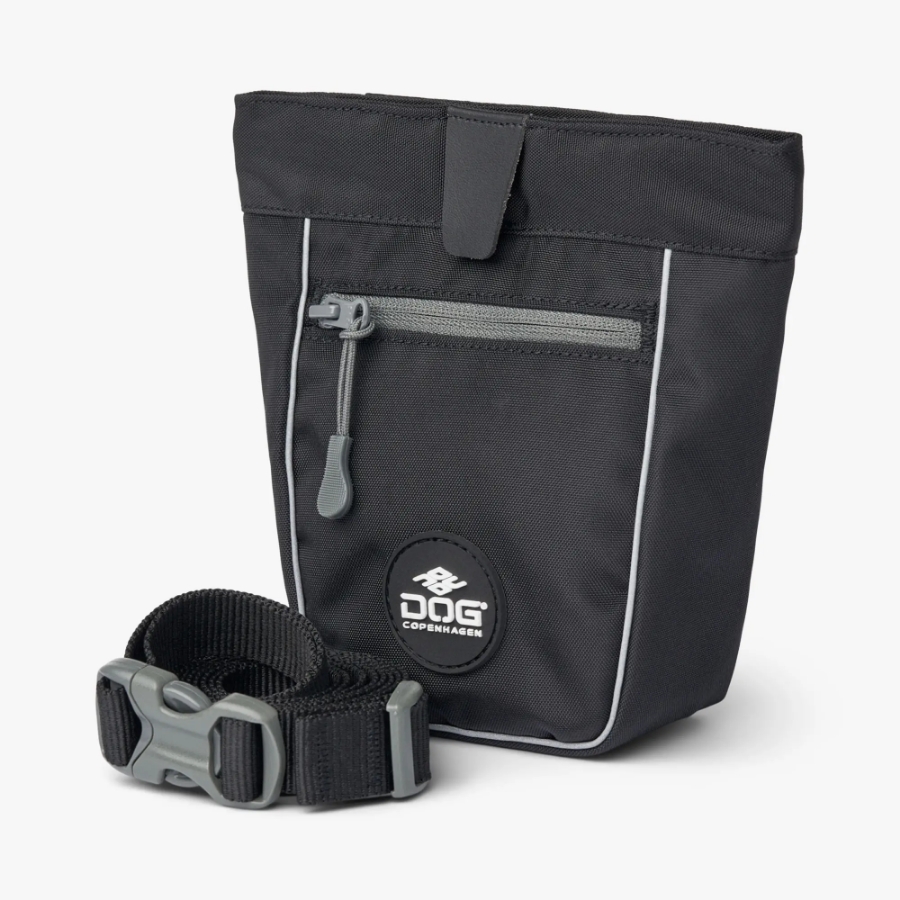 DOG Copenhagen（ドッグコペンハーゲン）のGo Explore Treat Bag（ゴーエクスプローラートリートバッグ）の商品写真（ブラック）