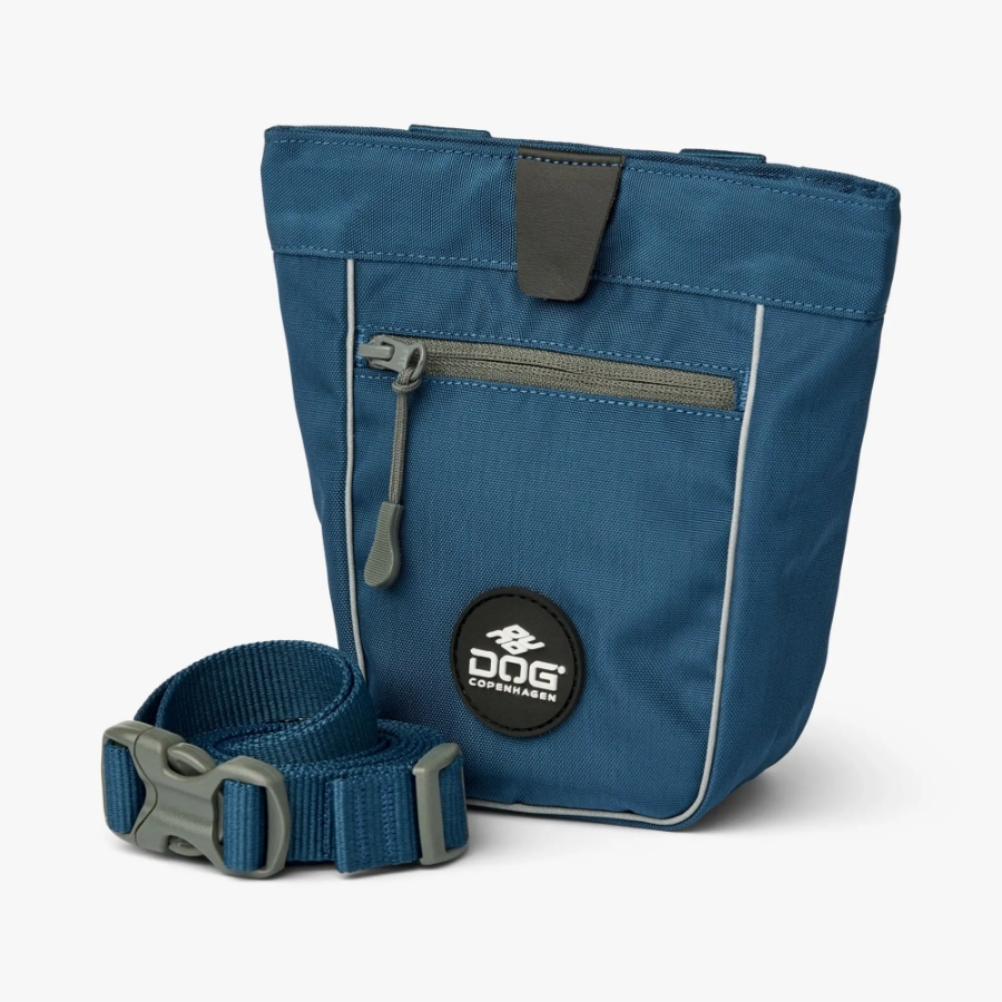 DOG Copenhagen（ドッグコペンハーゲン）のGo Explore Treat Bag（ゴーエクスプローラートリートバッグ）の商品写真（ブルー）