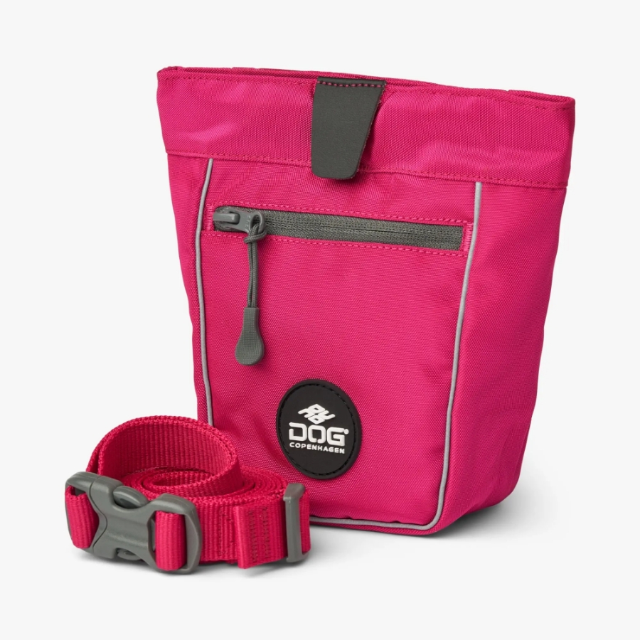 DOG Copenhagen（ドッグコペンハーゲン）のGo Explore Treat Bag（ゴーエクスプローラートリートバッグ）の商品写真（ピンク）
